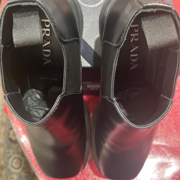 Brand New Prada Men’s Spazzolato Rois- Brushed Leather Chelsea Boots